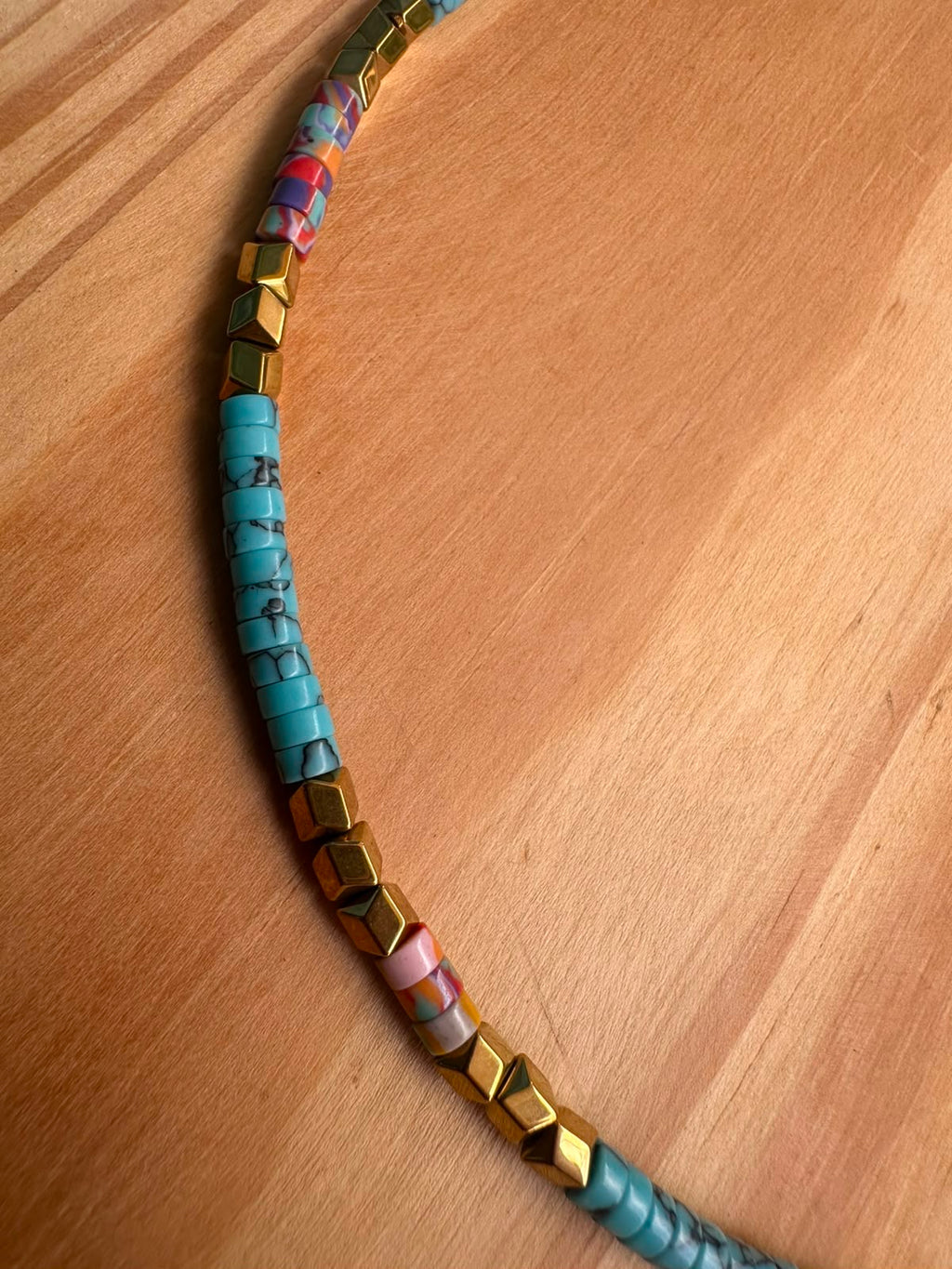 Choker Hematita com Calcilita e Turquesa