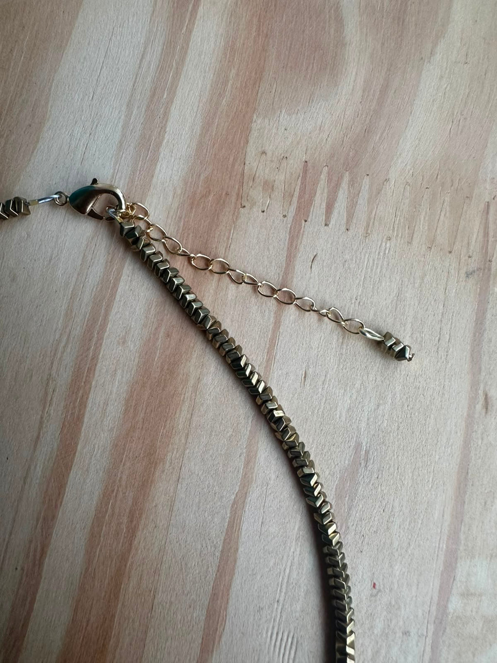 Choker Hematita Quadradinho Sextavado