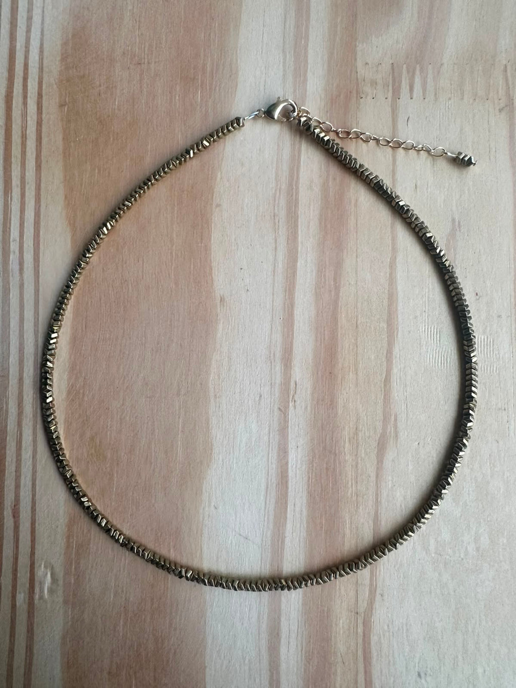 Choker Hematita Quadradinho Sextavado