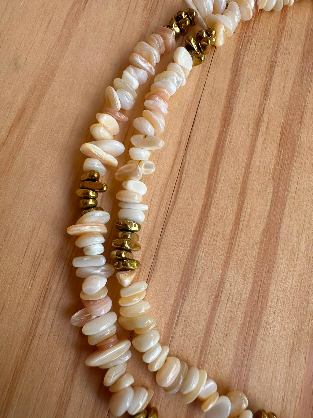 Choker Cascalho de Madrepérola com Hematita