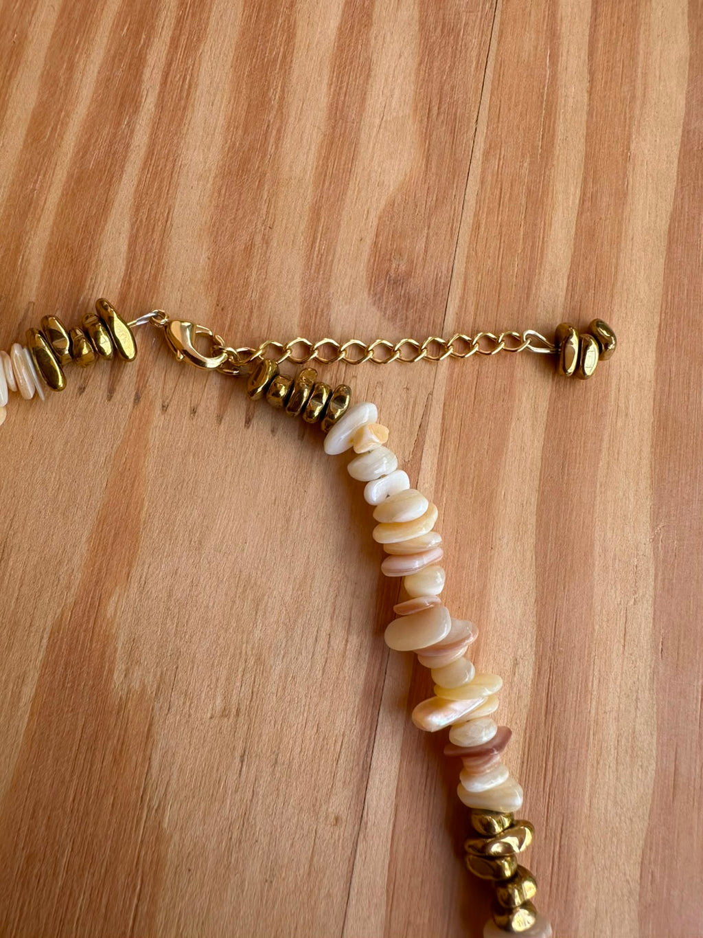 Choker Cascalho de Madrepérola com Hematita