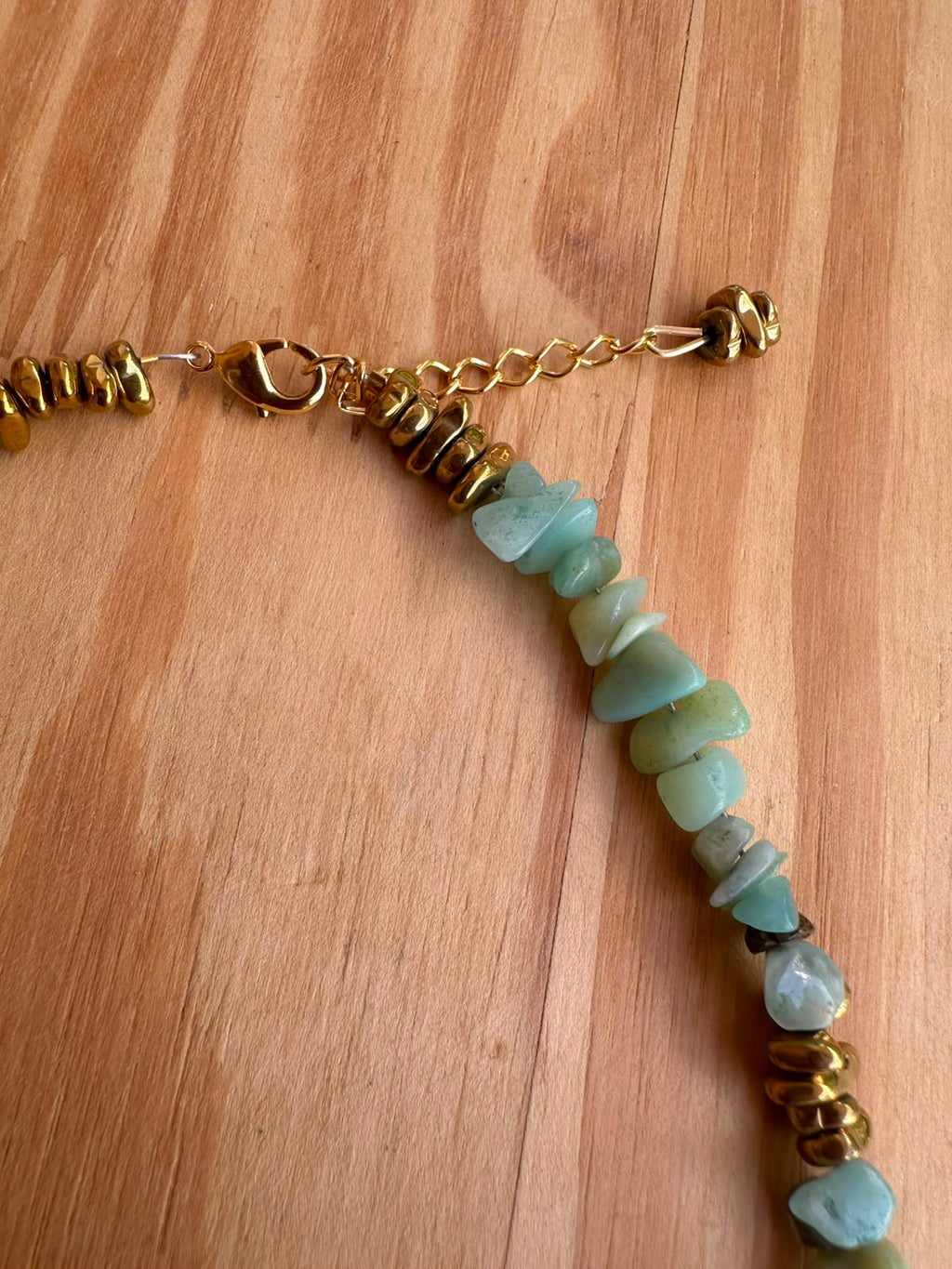 Choker Cascalho de Amazonita com Hematita