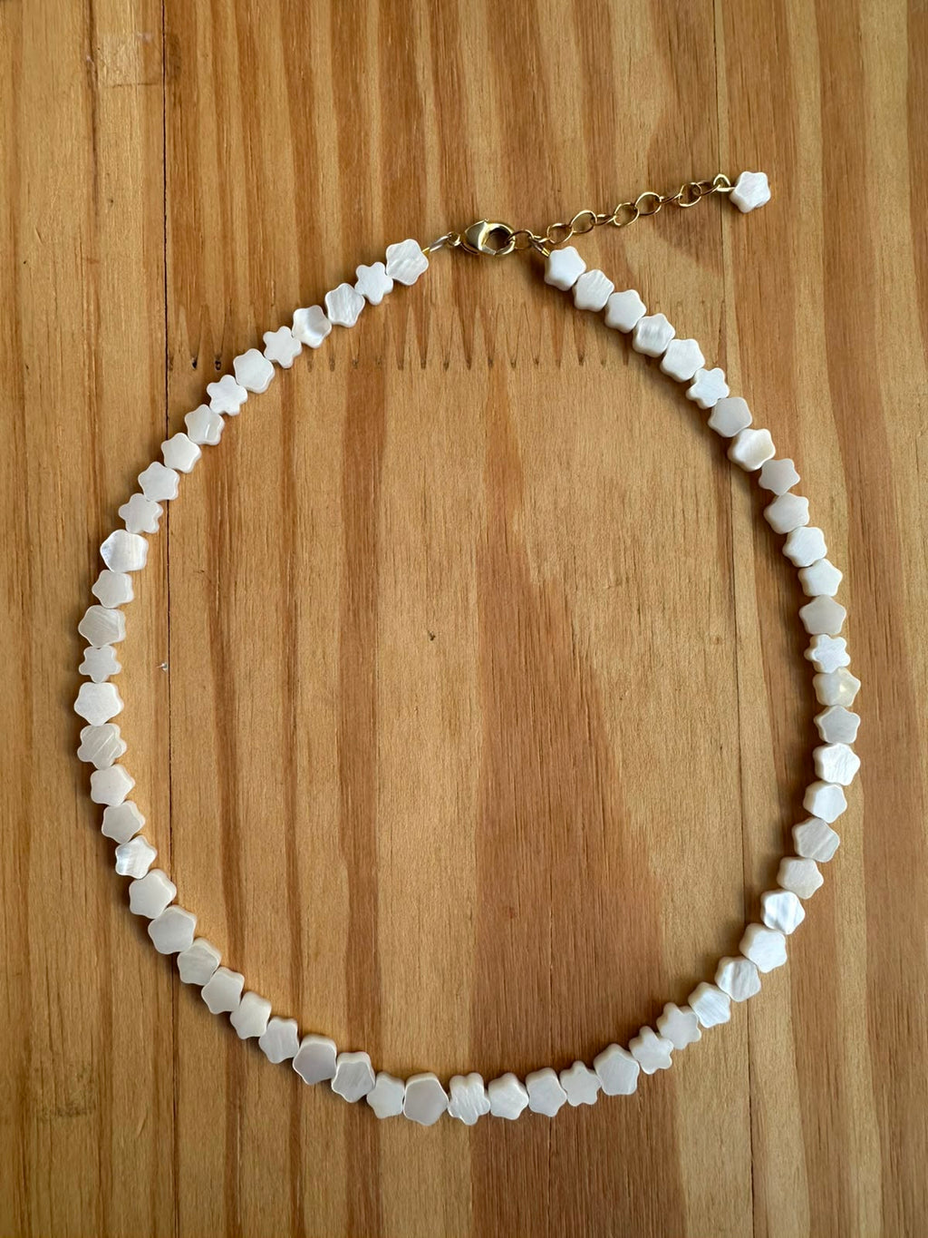 Choker florzinha madrepérola