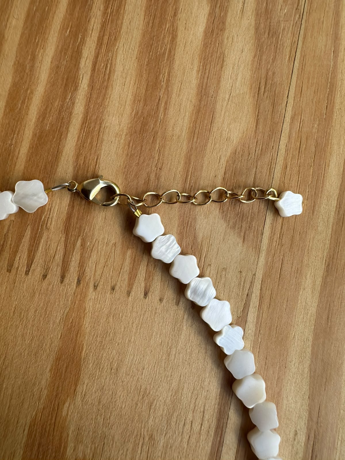 Choker florzinha madrepérola