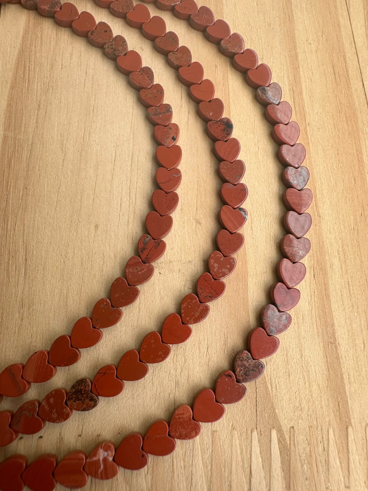 Choker Coração Médio Jaspe Vermelho