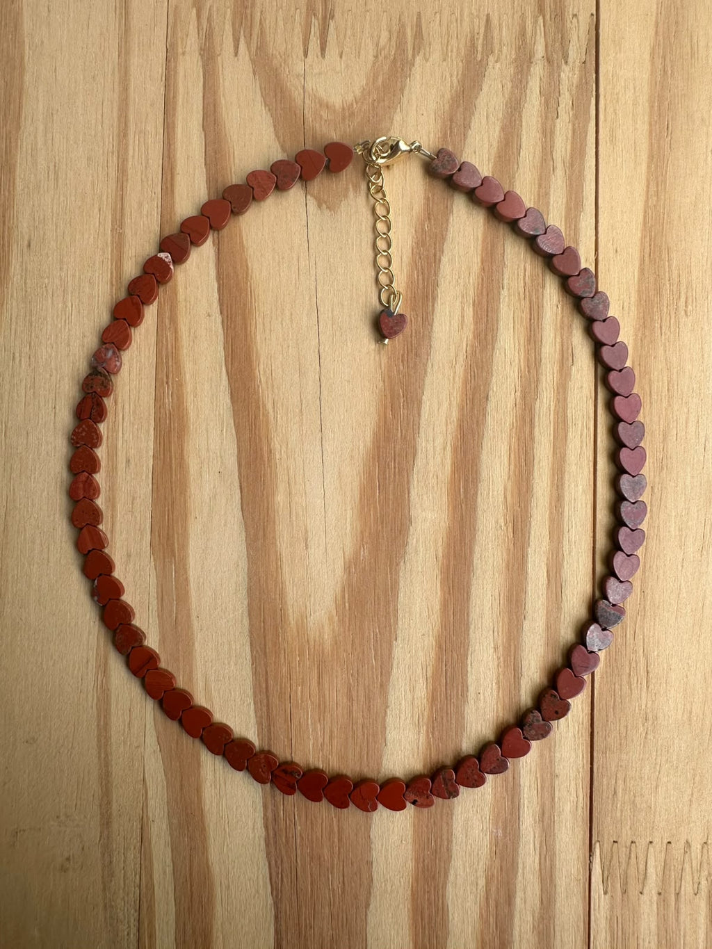 Choker Coração Médio Jaspe Vermelho