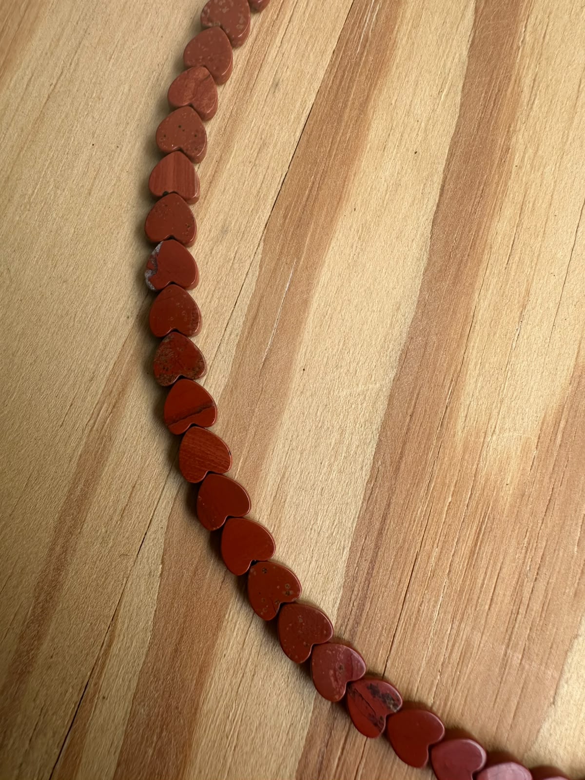 Choker Coração Médio Jaspe Vermelho