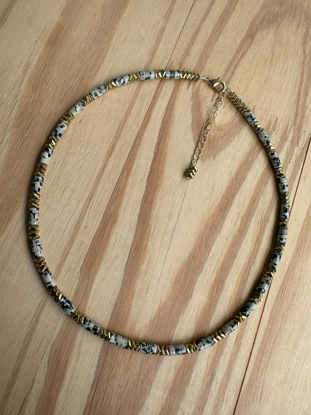 Choker Hematita com Ágata Dálmata