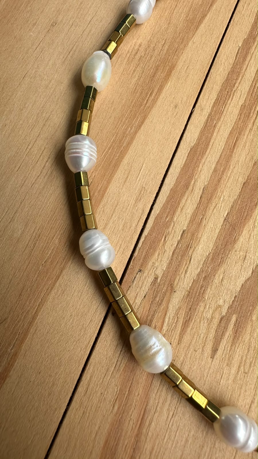 Choker Hematita com Pérolas Naturais de Água Doce