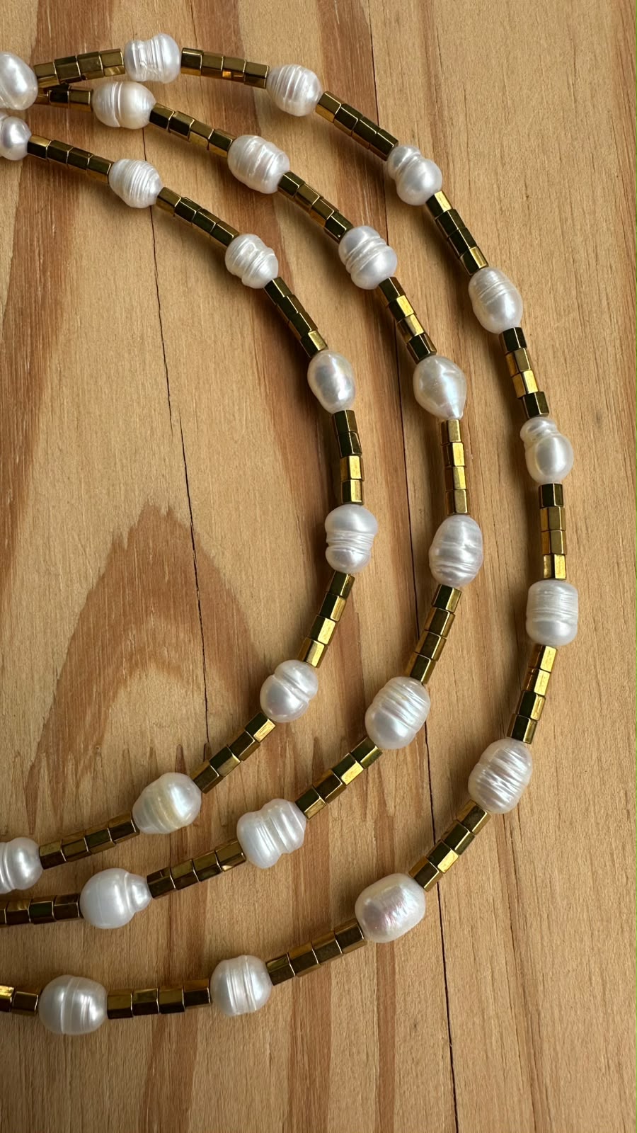 Choker Hematita com Pérolas Naturais de Água Doce